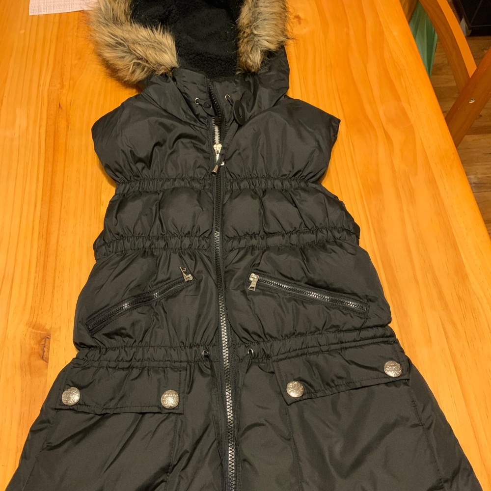 Esprit Black Puffer Vest with Hoodie and Fur - Picture 3 of 6
